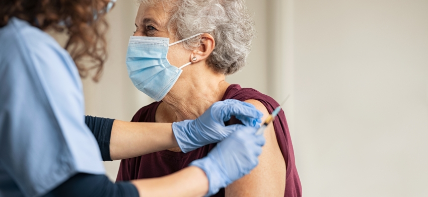 COVID-19: DGS atualiza normas e dá início a vacinação de quem tem entre 16 e 79 anos